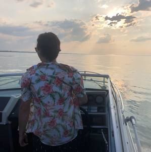 Meet your Posher, Max